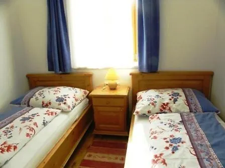 Gastehaus Lisa Farm stay *